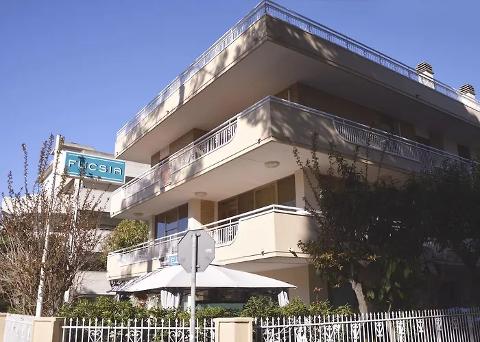 Hotell Fucsia 2*